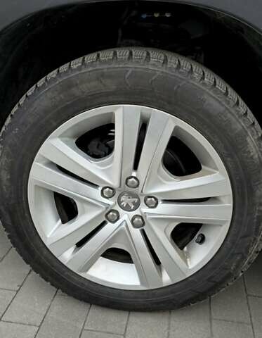 Пежо 2008, объемом двигателя 1.2 л и пробегом 96 тыс. км за 12500 $, фото 19 на Automoto.ua