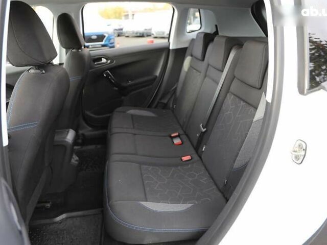 Пежо 2008, объемом двигателя 0 л и пробегом 69 тыс. км за 11500 $, фото 7 на Automoto.ua
