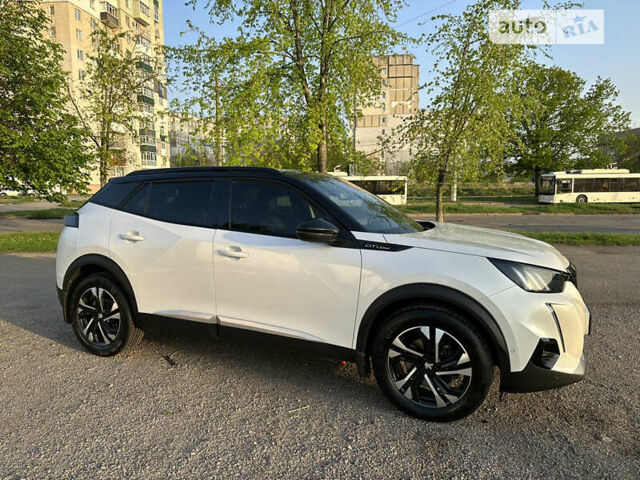 Пежо 2008, объемом двигателя 1.2 л и пробегом 49 тыс. км за 20000 $, фото 4 на Automoto.ua