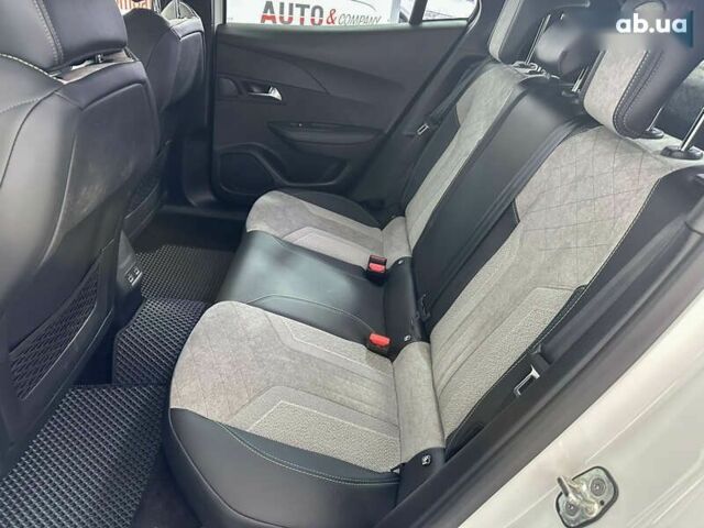 Пежо 2008, объемом двигателя 0 л и пробегом 73 тыс. км за 17950 $, фото 10 на Automoto.ua