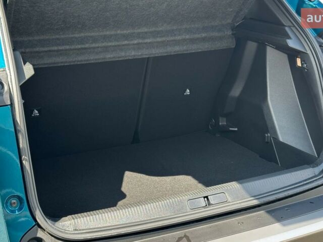 Пежо 2008, объемом двигателя 1.2 л и пробегом 0 тыс. км за 24964 $, фото 12 на Automoto.ua