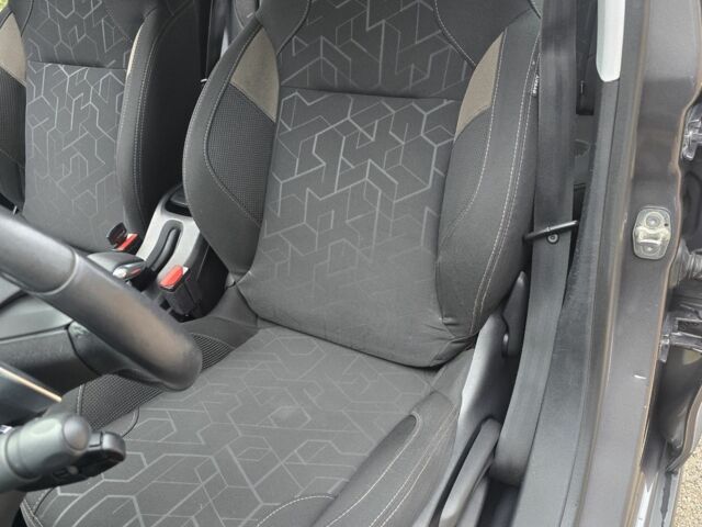 Серый Пежо 2008, объемом двигателя 1.6 л и пробегом 193 тыс. км за 9800 $, фото 10 на Automoto.ua