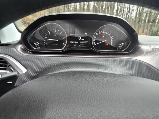 Серый Пежо 2008, объемом двигателя 1.6 л и пробегом 193 тыс. км за 9800 $, фото 7 на Automoto.ua