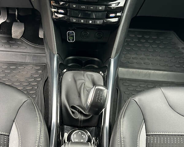 Серый Пежо 2008, объемом двигателя 1.6 л и пробегом 168 тыс. км за 10300 $, фото 22 на Automoto.ua