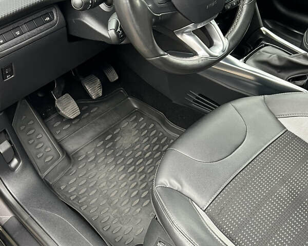 Серый Пежо 2008, объемом двигателя 1.6 л и пробегом 168 тыс. км за 10300 $, фото 23 на Automoto.ua