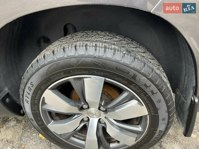 Серый Пежо 2008, объемом двигателя 1.6 л и пробегом 168 тыс. км за 10300 $, фото 33 на Automoto.ua