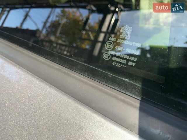 Серый Пежо 2008, объемом двигателя 1.2 л и пробегом 83 тыс. км за 10500 $, фото 29 на Automoto.ua