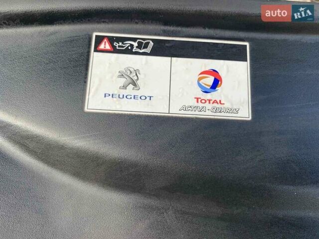 Серый Пежо 2008, объемом двигателя 1.2 л и пробегом 83 тыс. км за 10500 $, фото 2 на Automoto.ua
