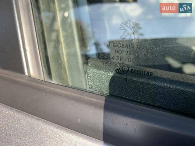 Серый Пежо 2008, объемом двигателя 1.2 л и пробегом 83 тыс. км за 10500 $, фото 22 на Automoto.ua