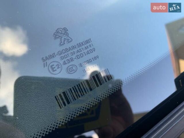 Серый Пежо 2008, объемом двигателя 1.2 л и пробегом 83 тыс. км за 10500 $, фото 20 на Automoto.ua