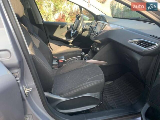 Серый Пежо 2008, объемом двигателя 1.2 л и пробегом 83 тыс. км за 10500 $, фото 18 на Automoto.ua