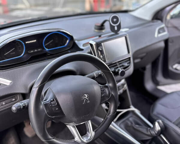 Сірий Пежо 2008, об'ємом двигуна 1.2 л та пробігом 245 тис. км за 7600 $, фото 8 на Automoto.ua