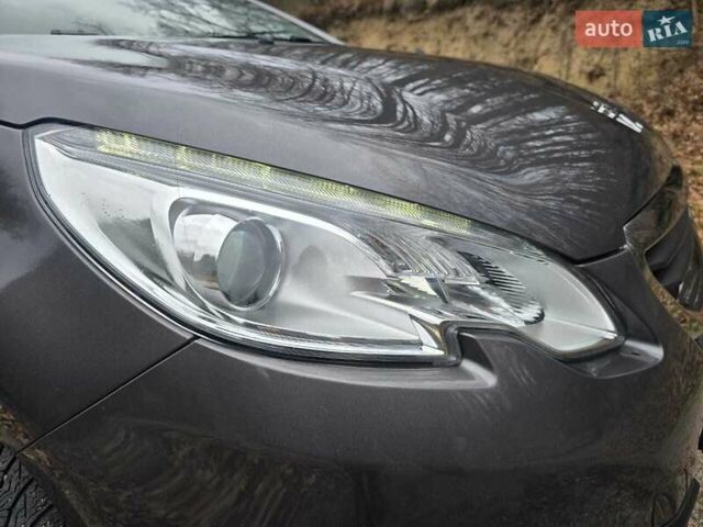 Серый Пежо 2008, объемом двигателя 1.6 л и пробегом 193 тыс. км за 9800 $, фото 4 на Automoto.ua