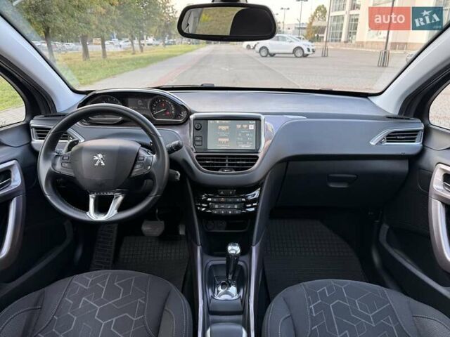 Серый Пежо 2008, объемом двигателя 1.2 л и пробегом 148 тыс. км за 8600 $, фото 24 на Automoto.ua
