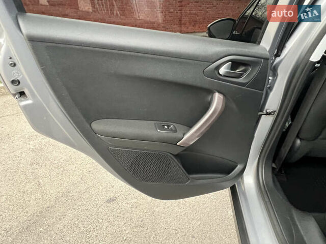 Серый Пежо 2008, объемом двигателя 1.6 л и пробегом 206 тыс. км за 10599 $, фото 49 на Automoto.ua