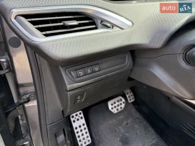 Сірий Пежо 2008, об'ємом двигуна 1.6 л та пробігом 135 тис. км за 9100 $, фото 18 на Automoto.ua