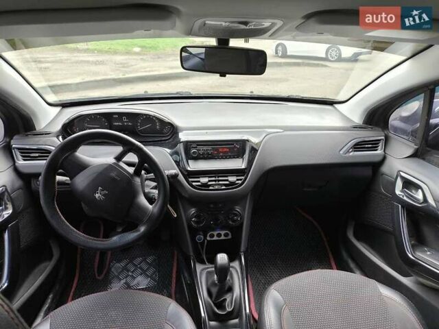 Сірий Пежо 2008, об'ємом двигуна 1.2 л та пробігом 146 тис. км за 8750 $, фото 5 на Automoto.ua