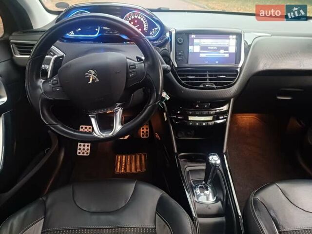 Пежо 2008 2016 в Киеве на Automoto.ua Серый Пежо 2008, объемом двигателя 1.56 л и пробегом 113 тыс. км за 7400 $, фото 3 на Automoto.ua