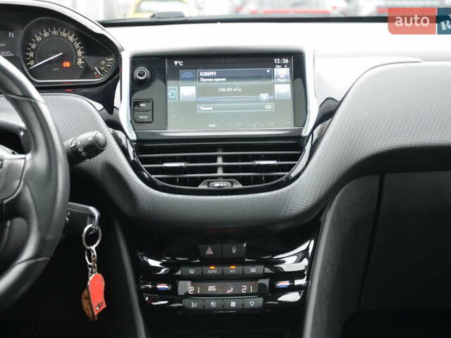 Серый Пежо 2008, объемом двигателя 1.2 л и пробегом 88 тыс. км за 10999 $, фото 47 на Automoto.ua