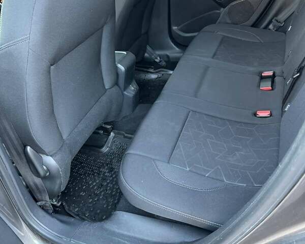 Пежо 2008 2016 у Львові на Automoto.ua Сірий Пежо 2008, об'ємом двигуна 1.2 л та пробігом 52 тис. км за 11500 $, фото 3 на Automoto.ua