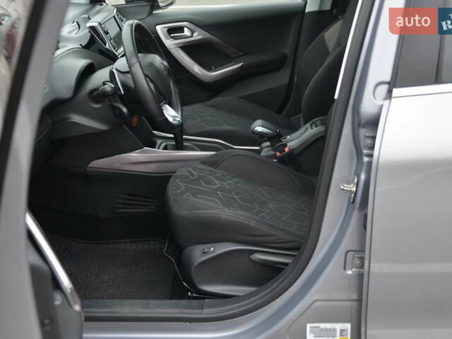 Серый Пежо 2008, объемом двигателя 1.2 л и пробегом 88 тыс. км за 10999 $, фото 24 на Automoto.ua