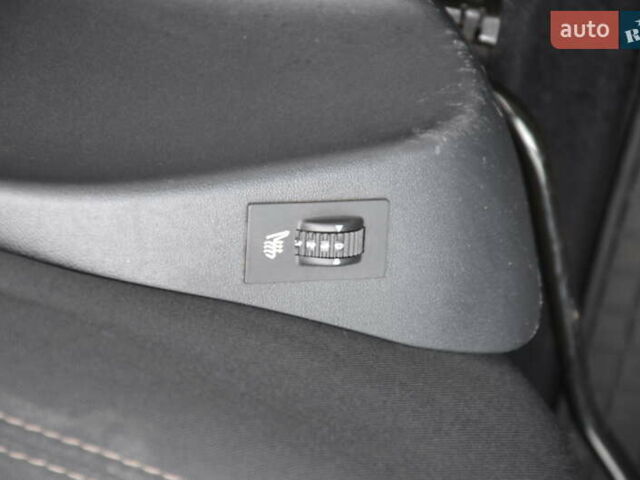 Серый Пежо 2008, объемом двигателя 1.2 л и пробегом 88 тыс. км за 10999 $, фото 28 на Automoto.ua