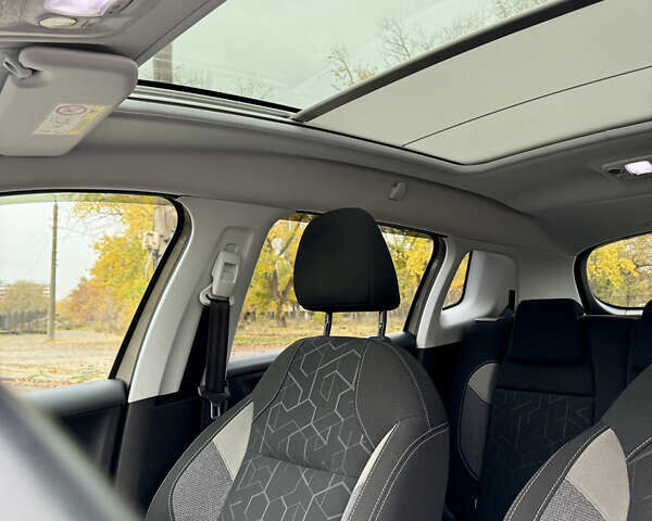 Серый Пежо 2008, объемом двигателя 1.2 л и пробегом 67 тыс. км за 13600 $, фото 15 на Automoto.ua