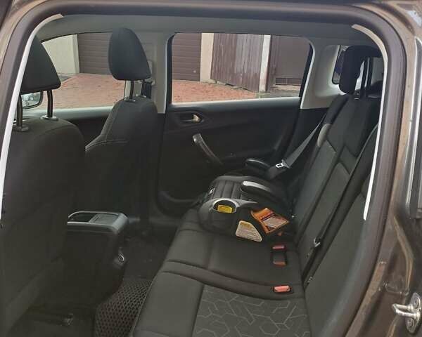 Серый Пежо 2008, объемом двигателя 1.2 л и пробегом 110 тыс. км за 12500 $, фото 5 на Automoto.ua