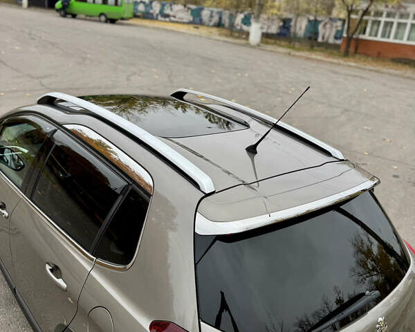 Серый Пежо 2008, объемом двигателя 1.2 л и пробегом 67 тыс. км за 13600 $, фото 9 на Automoto.ua