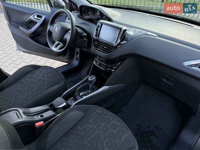 Пежо 2008 2017 у Києві на Automoto.ua Сірий Пежо 2008, об'ємом двигуна 1.2 л та пробігом 77 тис. км за 10900 $, фото 18 на Automoto.ua