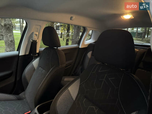 Сірий Пежо 2008, об'ємом двигуна 1.2 л та пробігом 90 тис. км за 12400 $, фото 21 на Automoto.ua