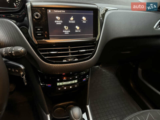 Сірий Пежо 2008, об'ємом двигуна 1.2 л та пробігом 90 тис. км за 12400 $, фото 30 на Automoto.ua