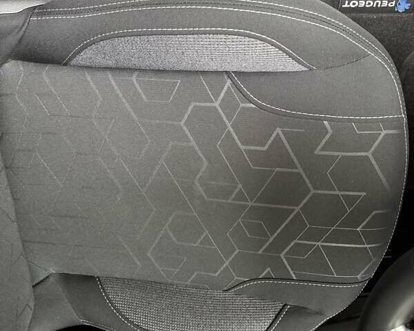 Пежо 2008 2019 в Киеве на Automoto.ua Серый Пежо 2008, объемом двигателя 1.2 л и пробегом 45 тыс. км за 13800 $, фото 16 на Automoto.ua