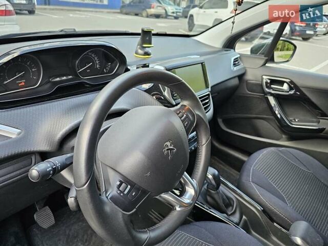 Сірий Пежо 2008, об'ємом двигуна 1.2 л та пробігом 40 тис. км за 14000 $, фото 2 на Automoto.ua