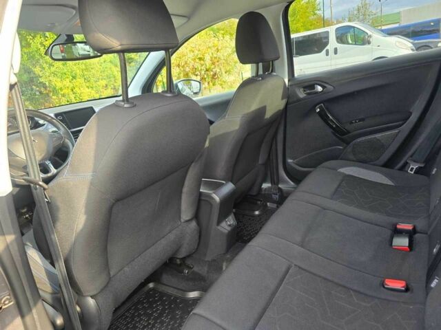 Пежо 2008 2019 в Хмельницком на Automoto.ua Серый Пежо 2008, объемом двигателя 1.2 л и пробегом 65 тыс. км за 11899 $, фото 6 на Automoto.ua