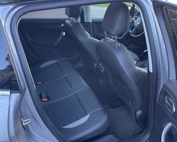 Пежо 2008 2019 у Миргороде на Automoto.ua Сірий Пежо 2008, об'ємом двигуна 0 л та пробігом 100 тис. км за 12500 $, фото 12 на Automoto.ua