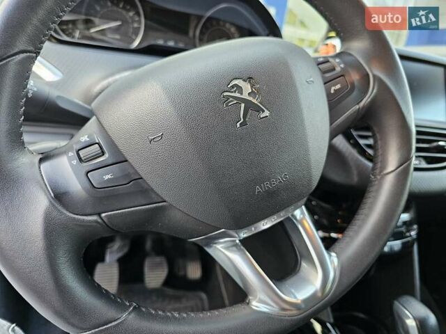 Сірий Пежо 2008, об'ємом двигуна 1.2 л та пробігом 40 тис. км за 14000 $, фото 3 на Automoto.ua