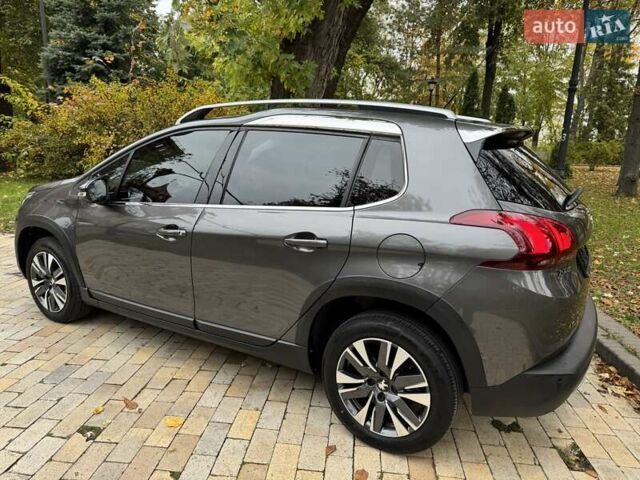 Пежо 2008 2019 в Киеве на Automoto.ua Серый Пежо 2008, объемом двигателя 1.2 л и пробегом 45 тыс. км за 13800 $, фото 2 на Automoto.ua