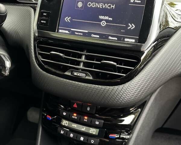 Пежо 2008 2019 в Киеве на Automoto.ua Серый Пежо 2008, объемом двигателя 1.2 л и пробегом 45 тыс. км за 13800 $, фото 40 на Automoto.ua