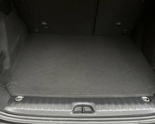 Пежо 2008 2019 в Киеве на Automoto.ua Серый Пежо 2008, объемом двигателя 1.2 л и пробегом 45 тыс. км за 13800 $, фото 30 на Automoto.ua