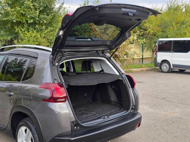 Пежо 2008 2019 в Хмельницком на Automoto.ua Серый Пежо 2008, объемом двигателя 1.2 л и пробегом 65 тыс. км за 11899 $, фото 3 на Automoto.ua