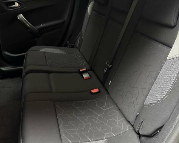 Пежо 2008 2019 в Киеве на Automoto.ua Серый Пежо 2008, объемом двигателя 1.2 л и пробегом 45 тыс. км за 13800 $, фото 18 на Automoto.ua