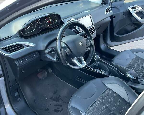 Пежо 2008 2019 у Миргороде на Automoto.ua Сірий Пежо 2008, об'ємом двигуна 0 л та пробігом 100 тис. км за 12500 $, фото 5 на Automoto.ua
