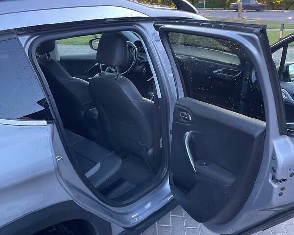 Пежо 2008 2019 у Миргороде на Automoto.ua Сірий Пежо 2008, об'ємом двигуна 0 л та пробігом 100 тис. км за 12500 $, фото 16 на Automoto.ua