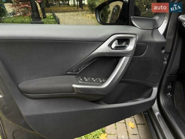 Пежо 2008 2019 в Киеве на Automoto.ua Серый Пежо 2008, объемом двигателя 1.2 л и пробегом 45 тыс. км за 13800 $, фото 7 на Automoto.ua