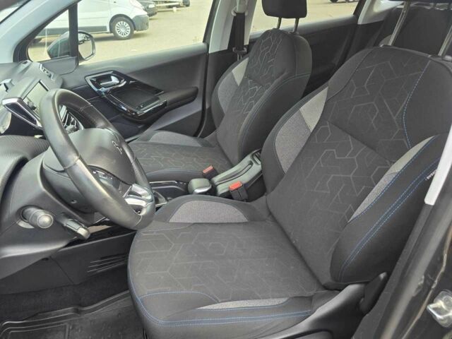 Пежо 2008 2019 в Хмельницком на Automoto.ua Серый Пежо 2008, объемом двигателя 1.2 л и пробегом 65 тыс. км за 11899 $, фото 17 на Automoto.ua