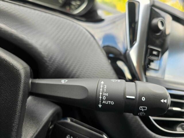 Пежо 2008 2019 в Хмельницком на Automoto.ua Серый Пежо 2008, объемом двигателя 1.2 л и пробегом 65 тыс. км за 11899 $, фото 20 на Automoto.ua