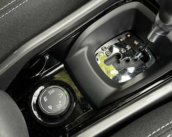 Пежо 2008 2019 в Киеве на Automoto.ua Серый Пежо 2008, объемом двигателя 1.2 л и пробегом 45 тыс. км за 13800 $, фото 9 на Automoto.ua