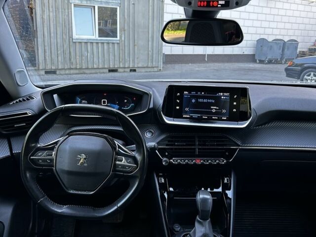 Серый Пежо 2008, объемом двигателя 1.2 л и пробегом 112 тыс. км за 17400 $, фото 5 на Automoto.ua