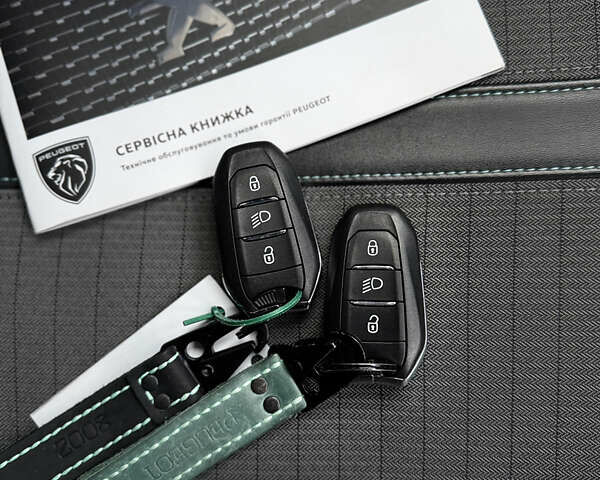 Сірий Пежо 2008, об'ємом двигуна 1.2 л та пробігом 70 тис. км за 18900 $, фото 71 на Automoto.ua